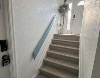 Luxury 2 bedroom rental place with a fireplace